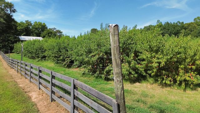 2350 Joe Brown Rd, Spring Hill, TN 37174