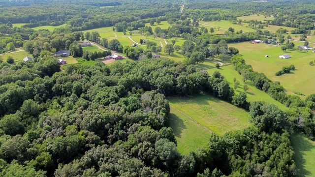 2350 Joe Brown Rd, Spring Hill, TN 37174