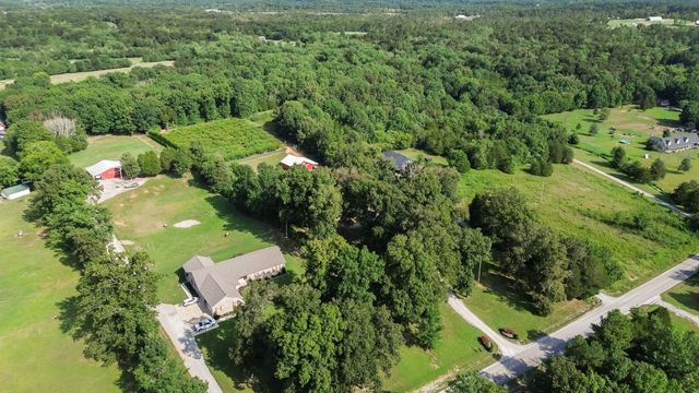 2350 Joe Brown Rd, Spring Hill, TN 37174