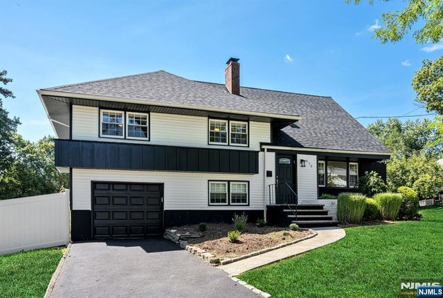 858 Barbara Drive, Teaneck, NJ 07666