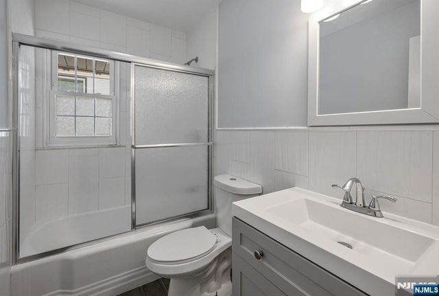 858 Barbara Drive, Teaneck, NJ 07666