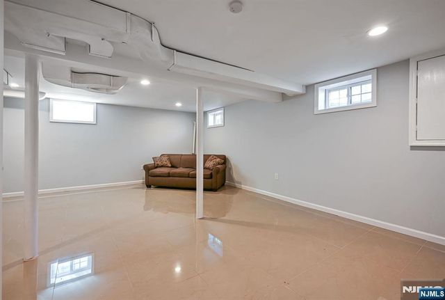 858 Barbara Drive, Teaneck, NJ 07666