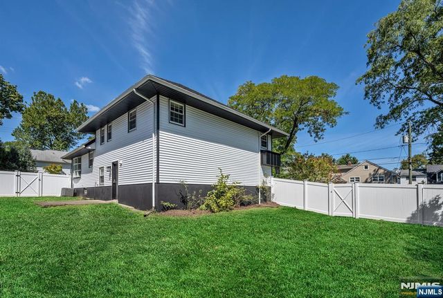 858 Barbara Drive, Teaneck, NJ 07666