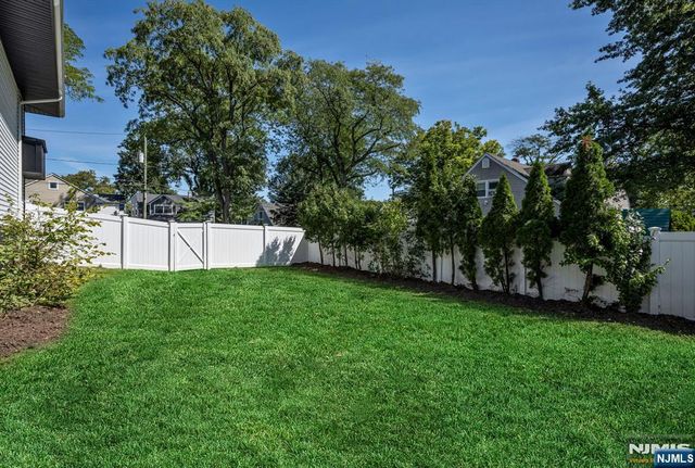 858 Barbara Drive, Teaneck, NJ 07666