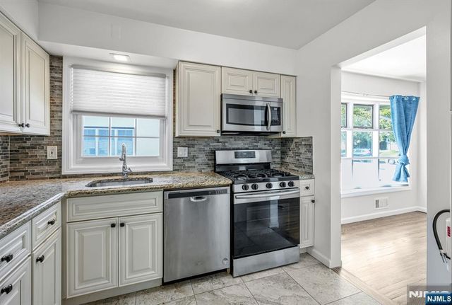 858 Barbara Drive, Teaneck, NJ 07666