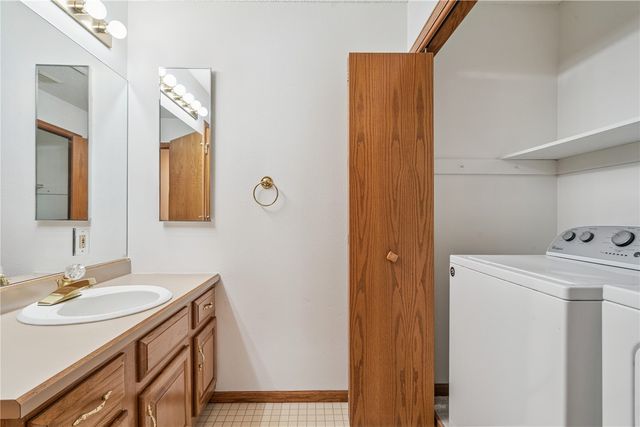 4113 Lark Court NE, Cedar Rapids, IA 52402