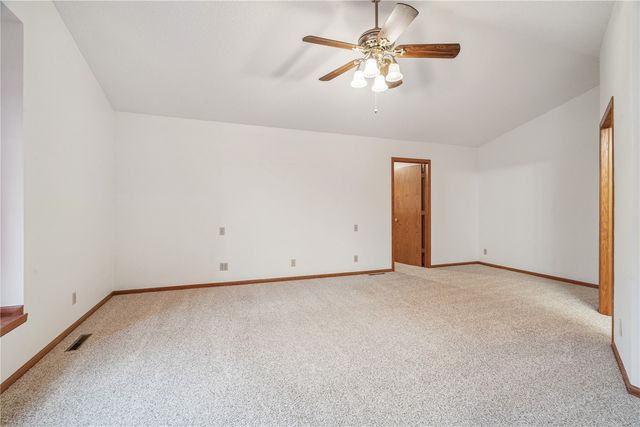 4113 Lark Court NE, Cedar Rapids, IA 52402