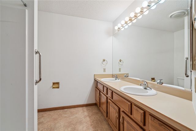 4113 Lark Court NE, Cedar Rapids, IA 52402