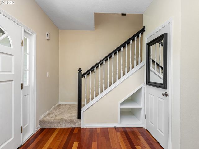 17488 MARDEE Ave, Lake Oswego, OR 97035