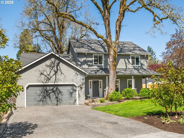 17488 MARDEE Ave, Lake Oswego, OR 97035