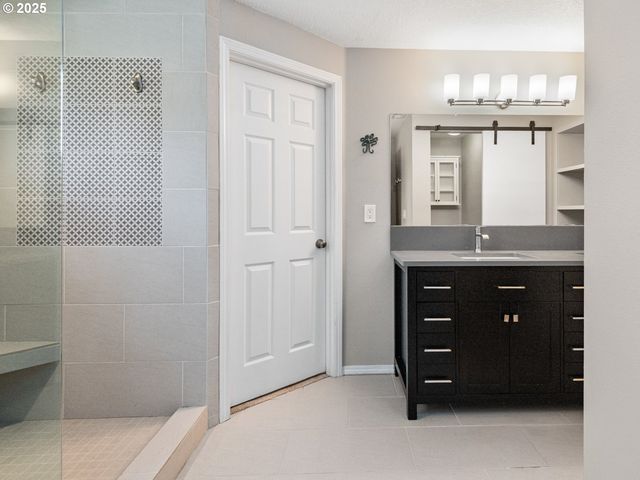 17488 MARDEE Ave, Lake Oswego, OR 97035