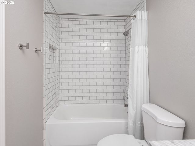 17488 MARDEE Ave, Lake Oswego, OR 97035