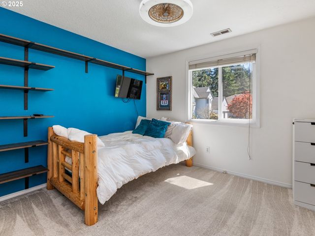 17488 MARDEE Ave, Lake Oswego, OR 97035