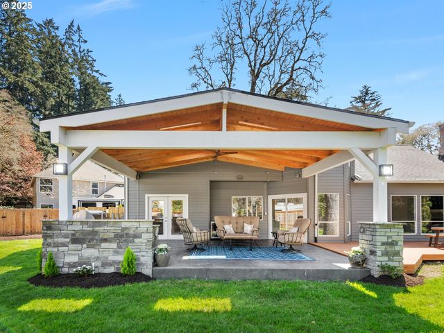 17488 MARDEE Ave, Lake Oswego, OR 97035