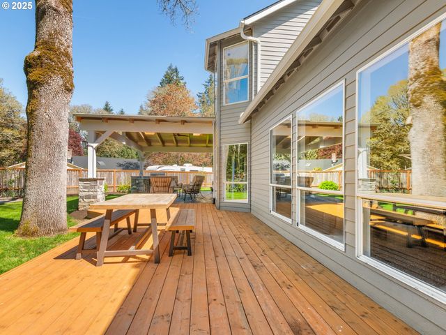 17488 MARDEE Ave, Lake Oswego, OR 97035