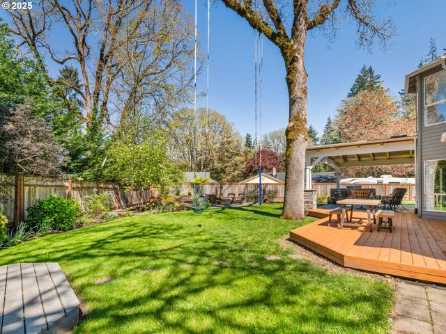 17488 MARDEE Ave, Lake Oswego, OR 97035