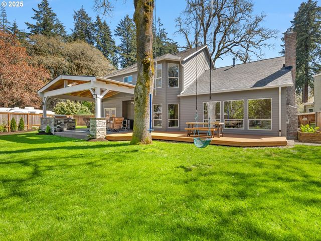 17488 MARDEE Ave, Lake Oswego, OR 97035