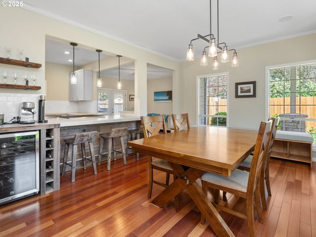 17488 MARDEE Ave, Lake Oswego, OR 97035