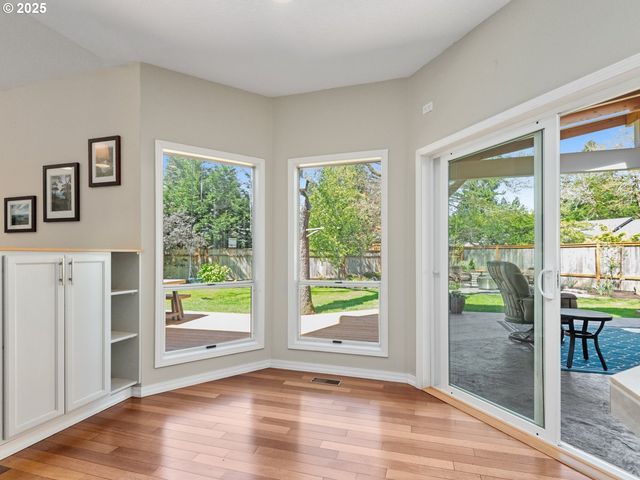 17488 MARDEE Ave, Lake Oswego, OR 97035