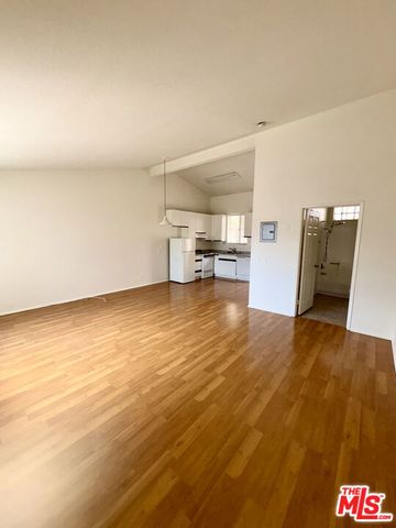 1221 Seward Street 205, Los Angeles, CA 90038