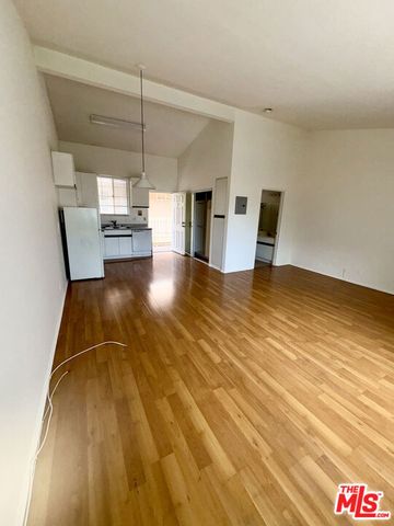 1221 Seward Street 205, Los Angeles, CA 90038