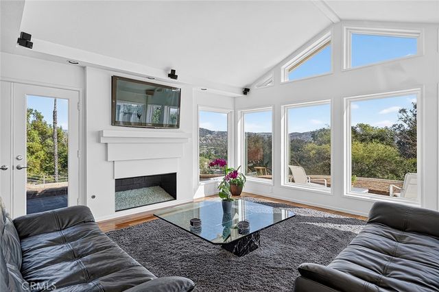 10571 Morada, Orange, CA 92869