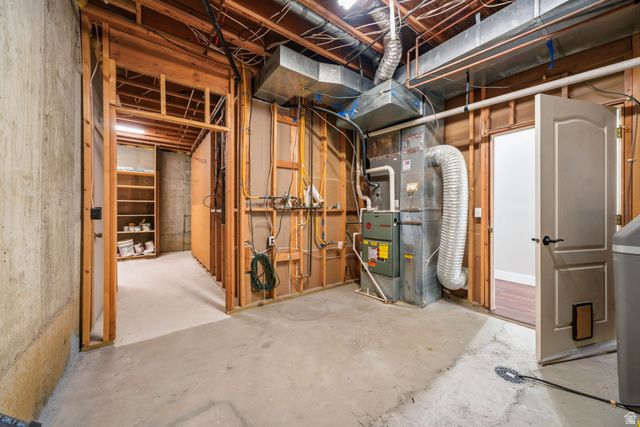 2154 E WASATCH BLVD, Sandy, UT 84092