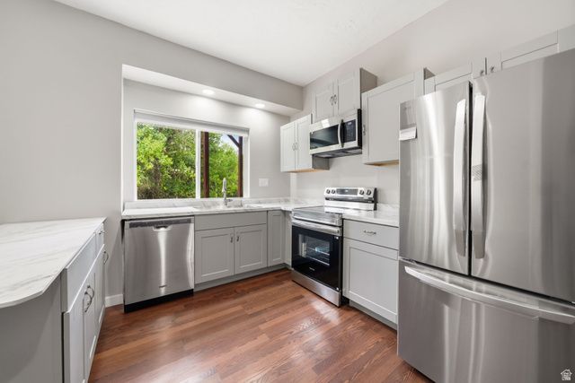 2154 E WASATCH BLVD, Sandy, UT 84092