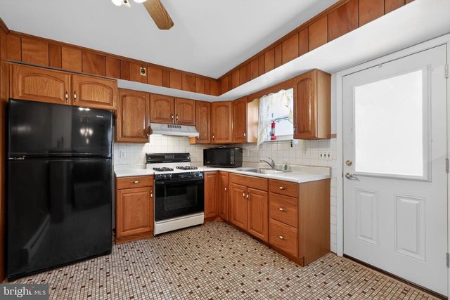 600 CLAY DR, Conshohocken, PA 19428