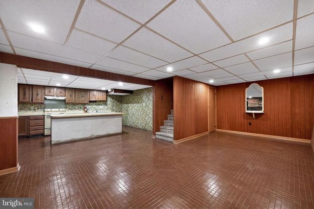 600 CLAY DR, Conshohocken, PA 19428