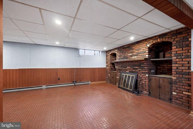 600 CLAY DR, Conshohocken, PA 19428