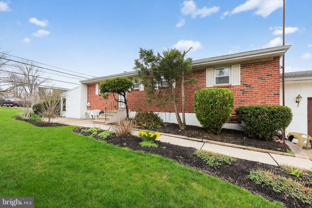 600 CLAY DR, Conshohocken, PA 19428