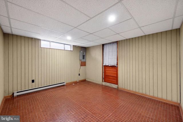 600 CLAY DR, Conshohocken, PA 19428