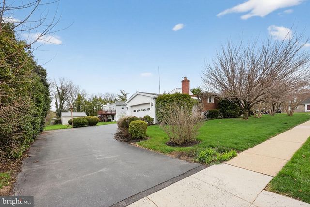 600 CLAY DR, Conshohocken, PA 19428