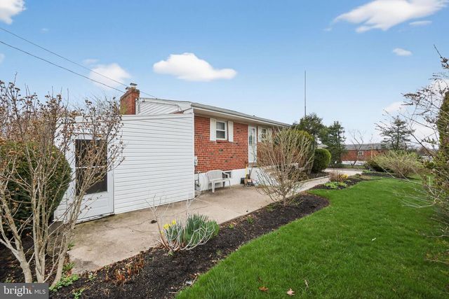 600 CLAY DR, Conshohocken, PA 19428