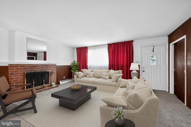 600 CLAY DR, Conshohocken, PA 19428