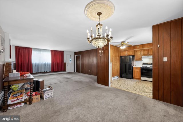 600 CLAY DR, Conshohocken, PA 19428