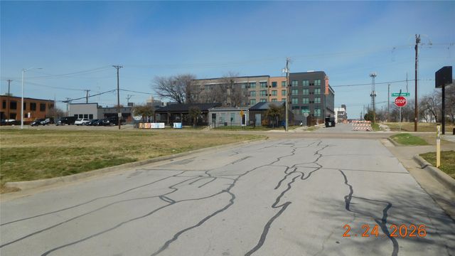 655 Crawford Street, Fort Worth, TX 76104