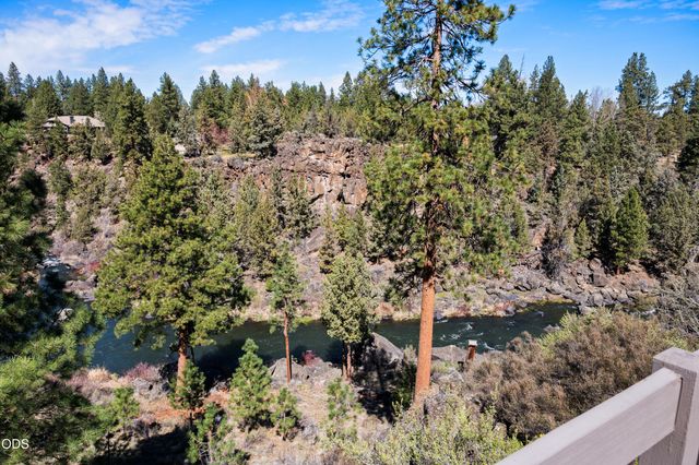 4211 NW Lower Village Road, Bend, OR 97703