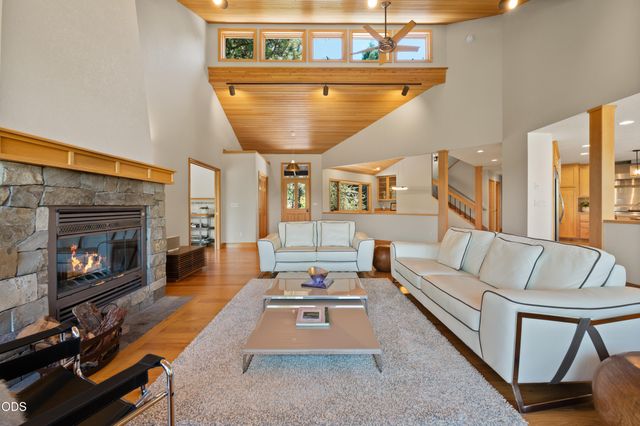4211 NW Lower Village Road, Bend, OR 97703