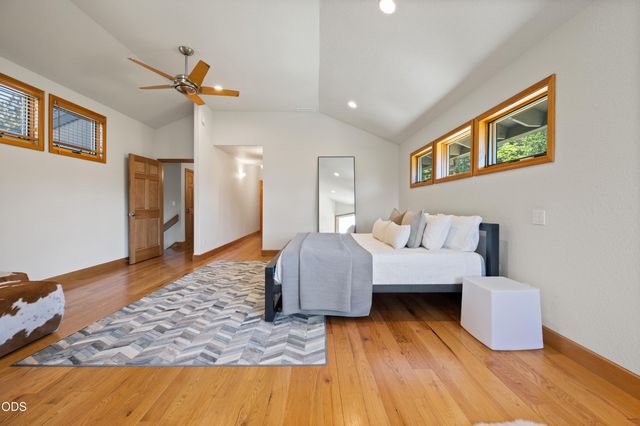 4211 NW Lower Village Road, Bend, OR 97703