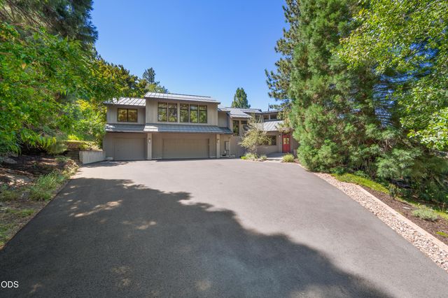 4211 NW Lower Village Road, Bend, OR 97703