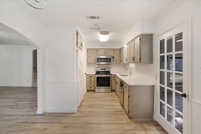 186 Mill Creek Resort Road, Pottsboro, TX 75076