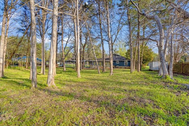 186 Mill Creek Resort Road, Pottsboro, TX 75076