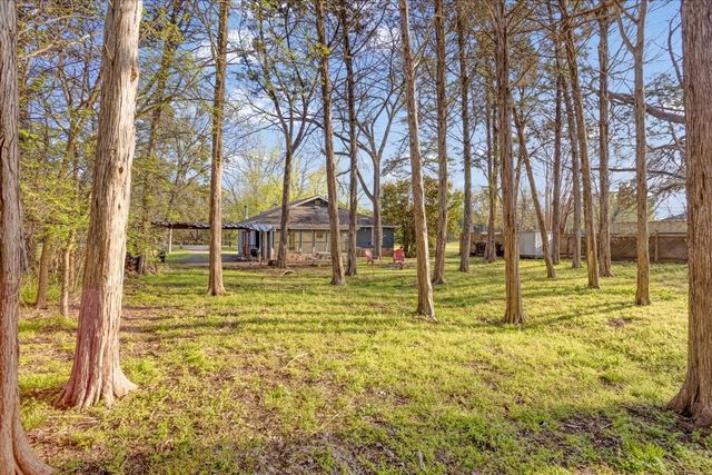 186 Mill Creek Resort Road, Pottsboro, TX 75076