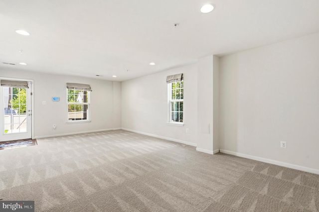 5418 DOUBLEDAY LN, Waldorf, MD 20602