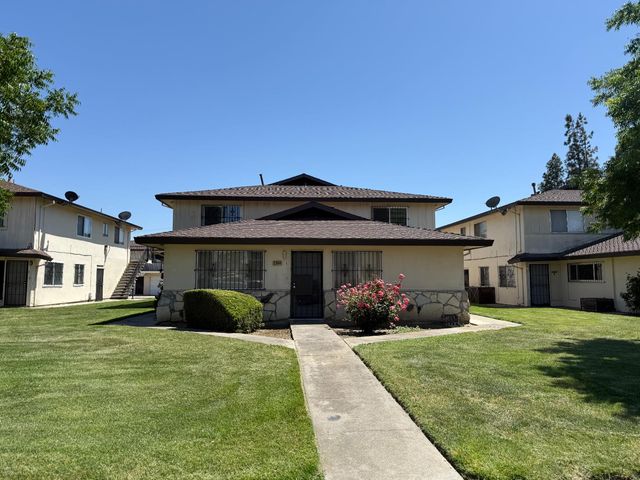 2944 Peachtree Dr #2, Stockton, CA 95203