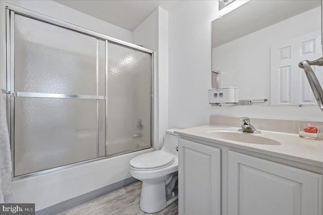 1260 HAWTHORN DR, Easton, PA 18040
