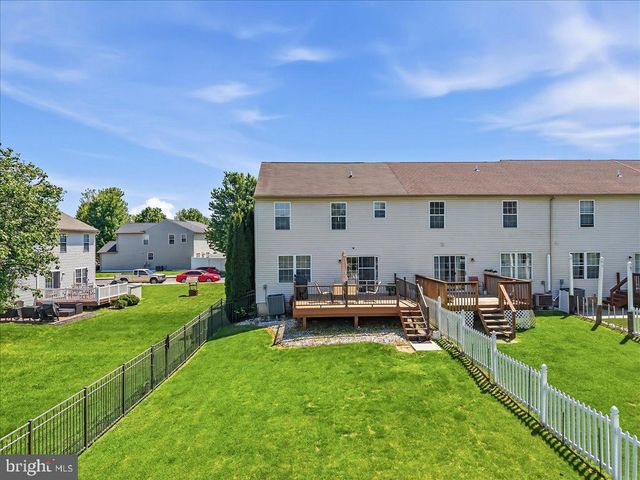 1260 HAWTHORN DR, Easton, PA 18040