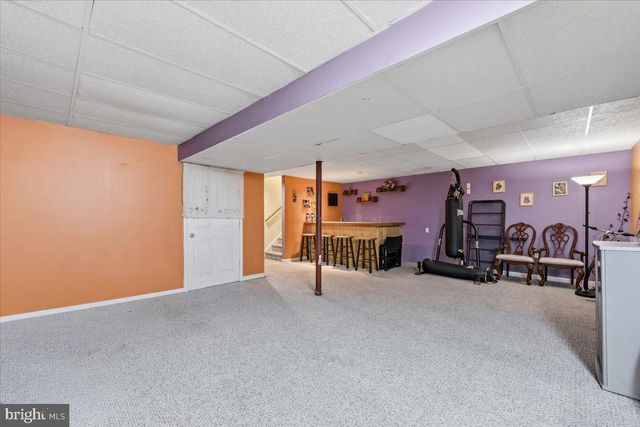 1260 HAWTHORN DR, Easton, PA 18040